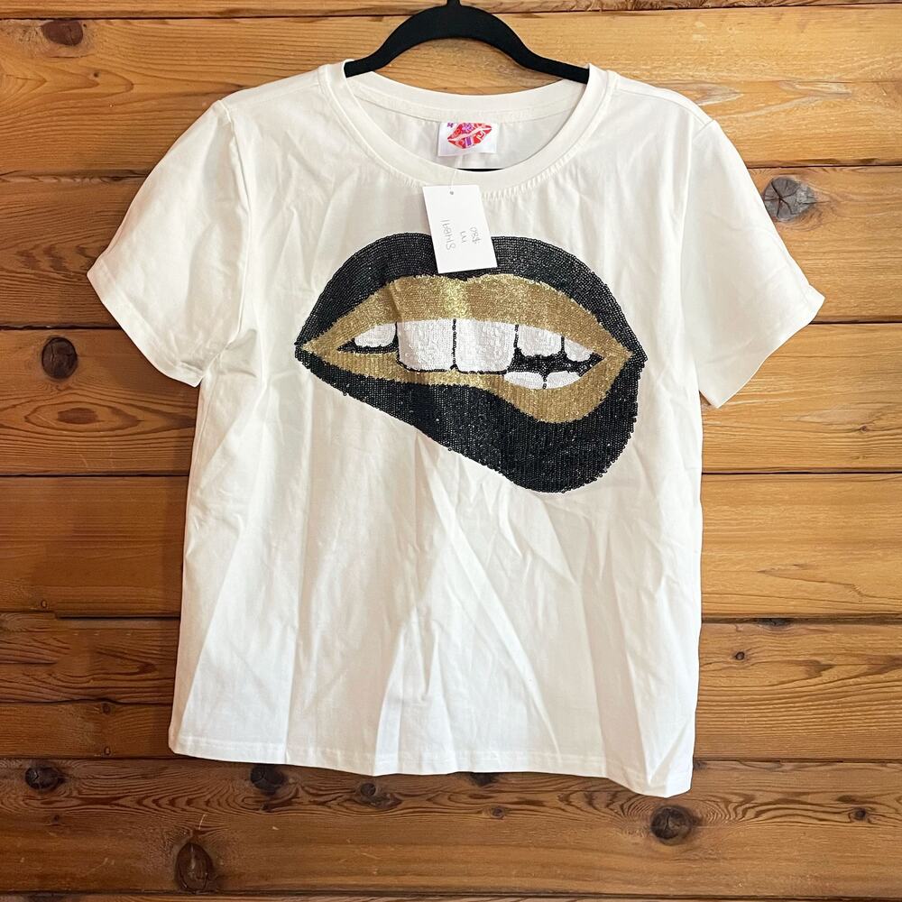 NWT Sparkle City Sequined Lips Top Size Medium